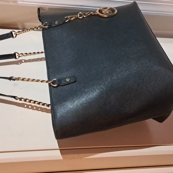 Michael Kors Jet Set Black and Gold Chains (Very Rare)Bag EXCELLENT COND. - Picture 4 of 13